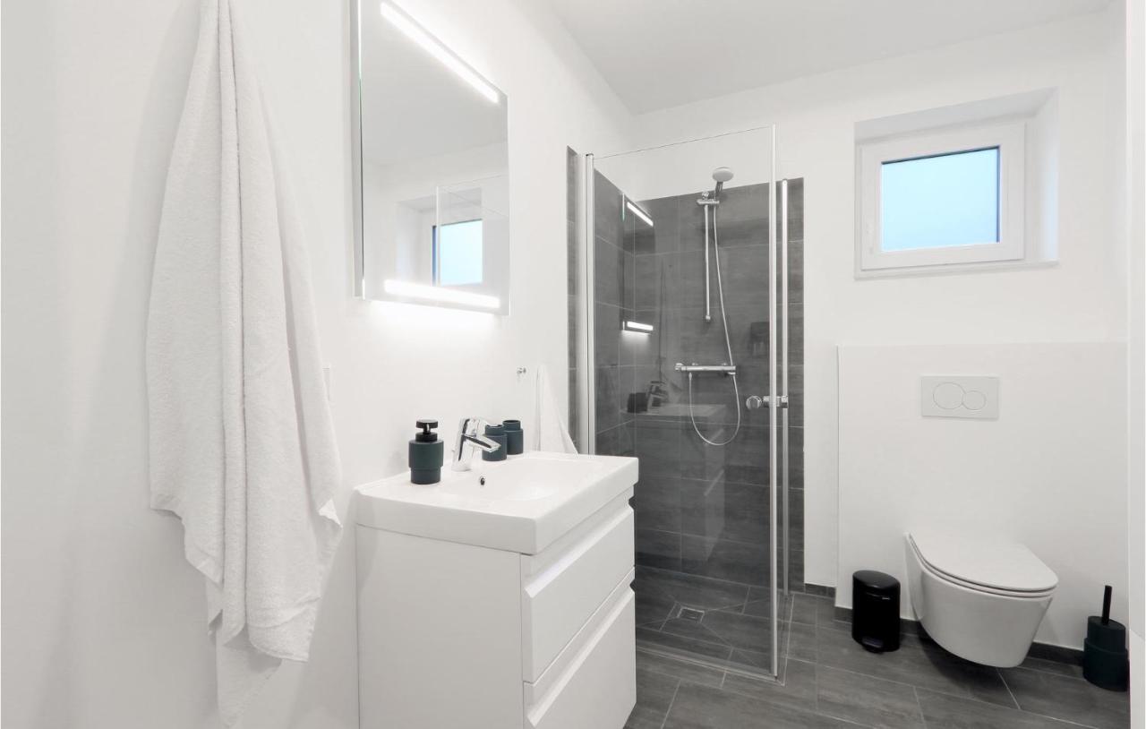 Awesome Apartment In Lembruch-Duemmer See Екстериор снимка